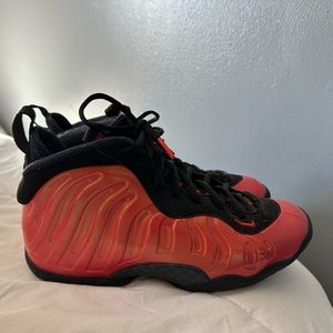 Nike Air Foamposite One Habanero Red